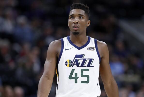 NBA常规赛回顾:兰德尔30分尼克斯轻取爵士 NBA常规赛回顾:兰德尔30分尼克斯轻取爵士